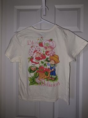 Cream Strawberry Garden Graphic Short Sleeve Tee for Kids